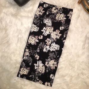 Dark floral pencil skirt